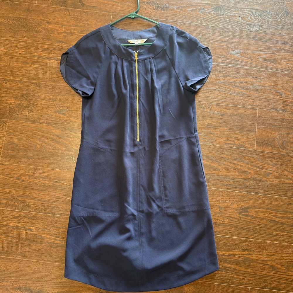 TRINA TURK NAVY DRESS GATHERED NECK GOLD ZIPPER POCKETS short sleeves